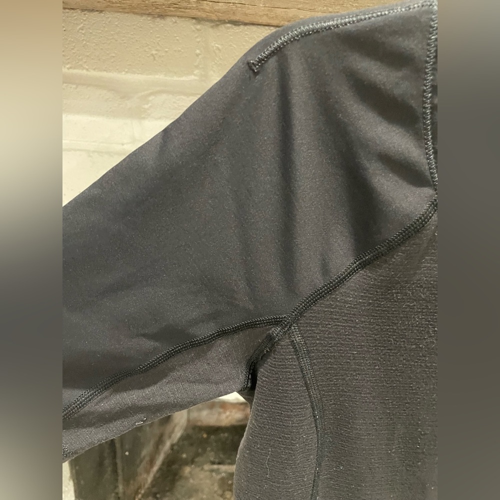 Lululemon Running shirt - Picture 3 of 6